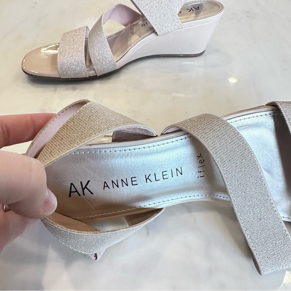 Anne Klein Blessings Wedge Blush Cream Sparkle Comfort Sandal Women's Size 9 - Picture 5 of 8